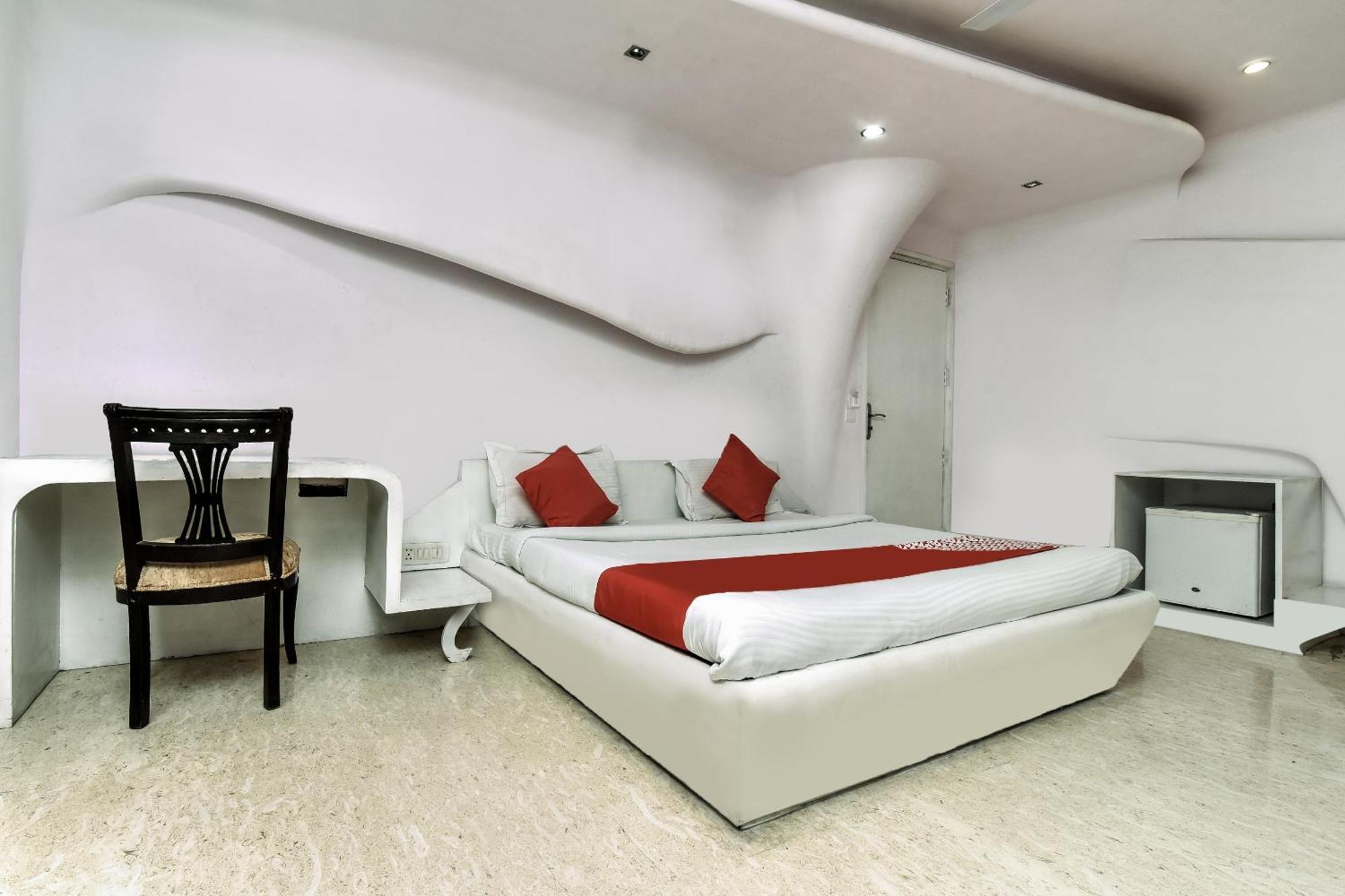 โอโย 6467 โกจาร์ พลาซา Hotel เดลี ภายนอก รูปภาพ