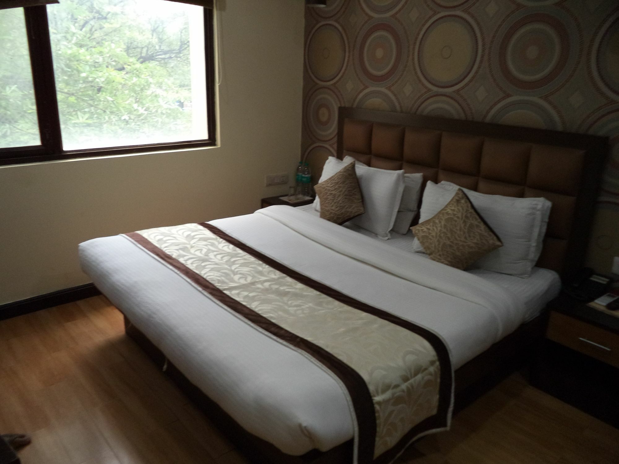 โอโย 6467 โกจาร์ พลาซา Hotel เดลี ภายนอก รูปภาพ